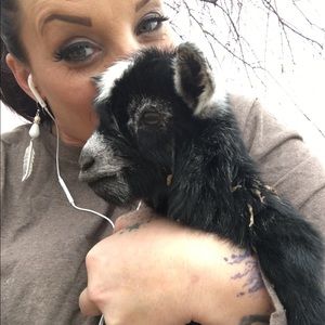 Meet your Posher, Elishaelisha